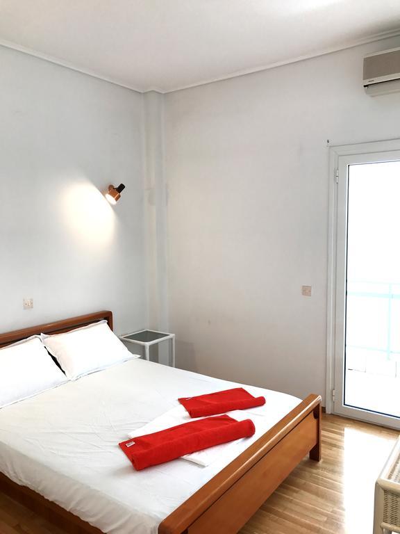 100M From The Beach Cosy Apartment Loutráki Buitenkant foto